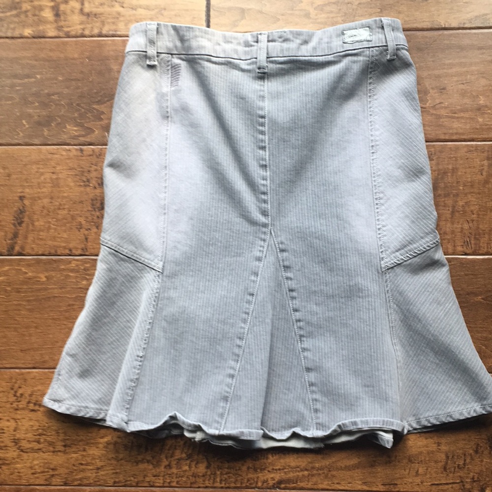 Paige denim skirt. - Picture 2 of 3